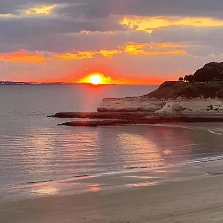 Ilo - Devant La Des Nonnes * Meschers-sur-Gironde