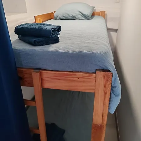 Ilo - Devant La Des Nonnes * ميشيرس سور جيغوند