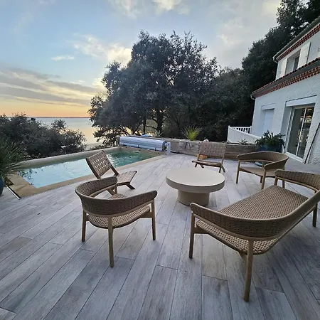 Ilo - Devant La Des Nonnes * ميشيرس سور جيغوند