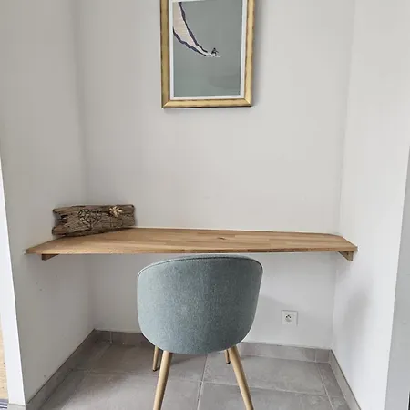 Ilo - Devant La Des Nonnes فيلة