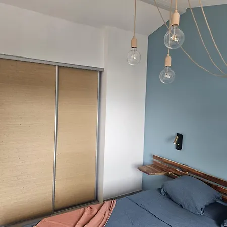 فيلة Ilo - Devant La Des Nonnes